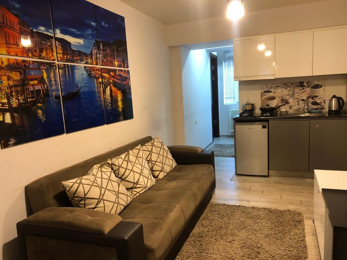 Shartava #1 Apartment Kutaisi Bagian luar foto